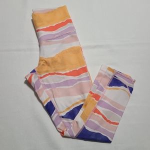 Lululemon True Self Crop sz 4